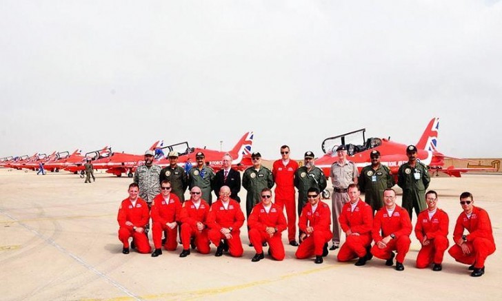 《红箭》飞行表演队已经抵达巴基斯坦卡拉奇